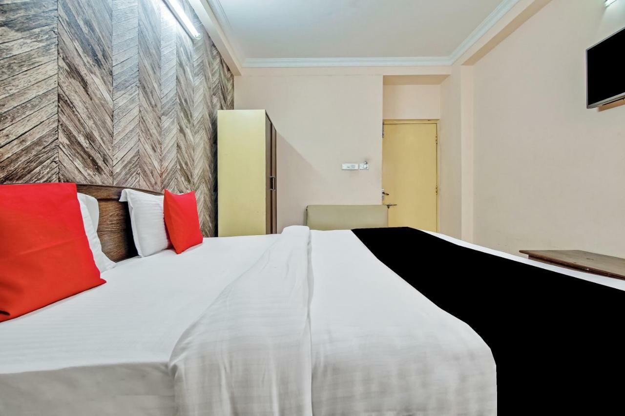 Capital O 41962 Hotel Mandakini Continental Lakhnau Kültér fotó