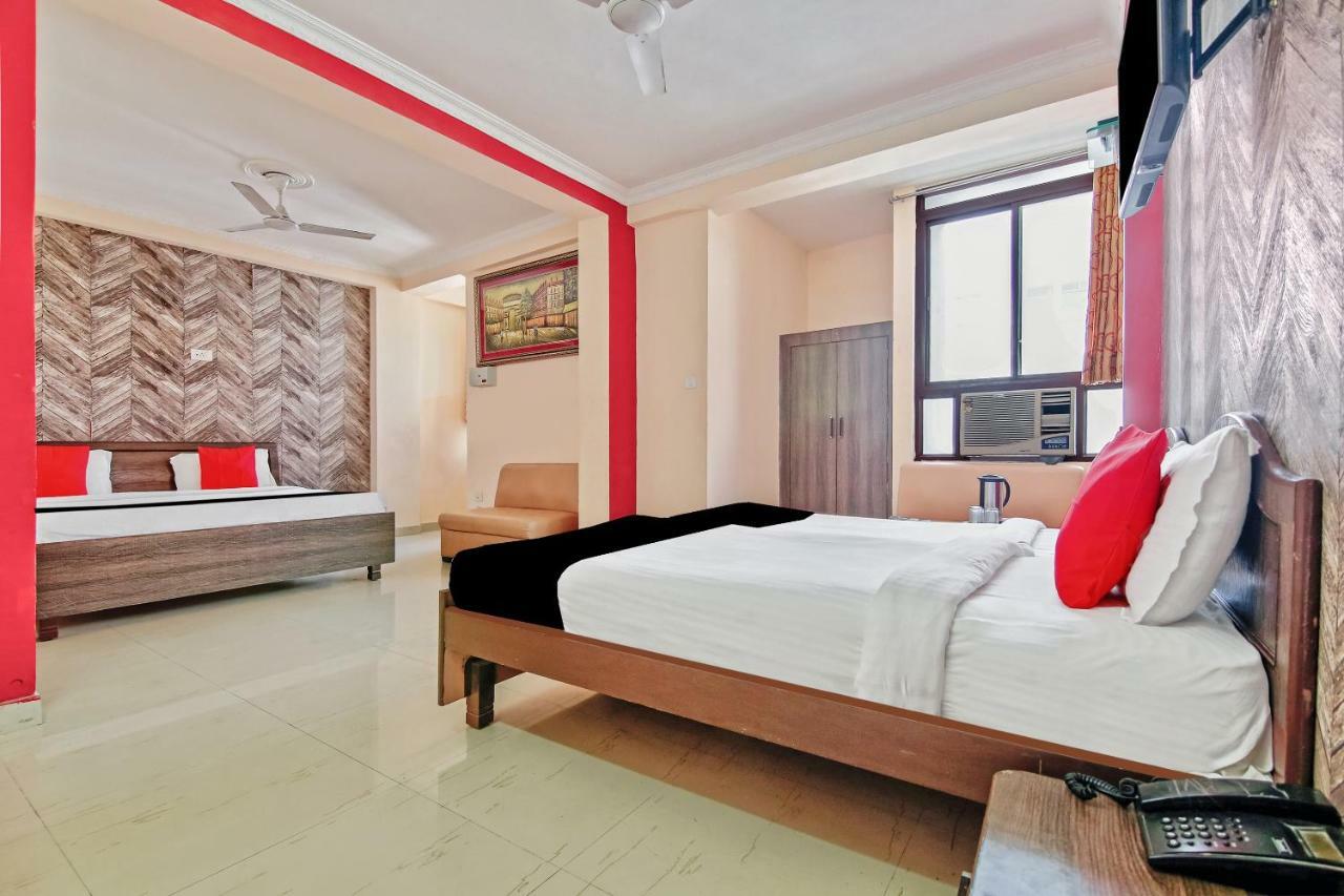 Capital O 41962 Hotel Mandakini Continental Lakhnau Kültér fotó