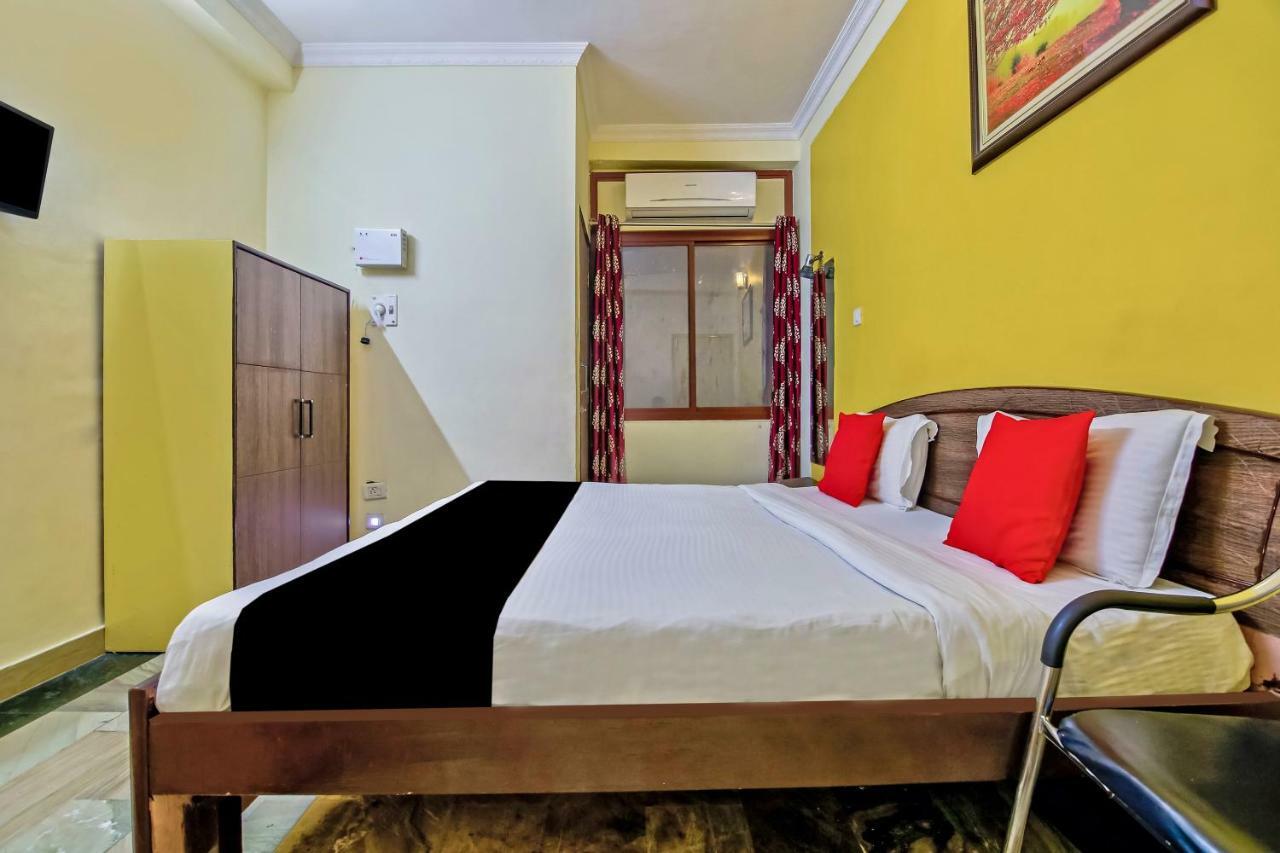 Capital O 41962 Hotel Mandakini Continental Lakhnau Kültér fotó