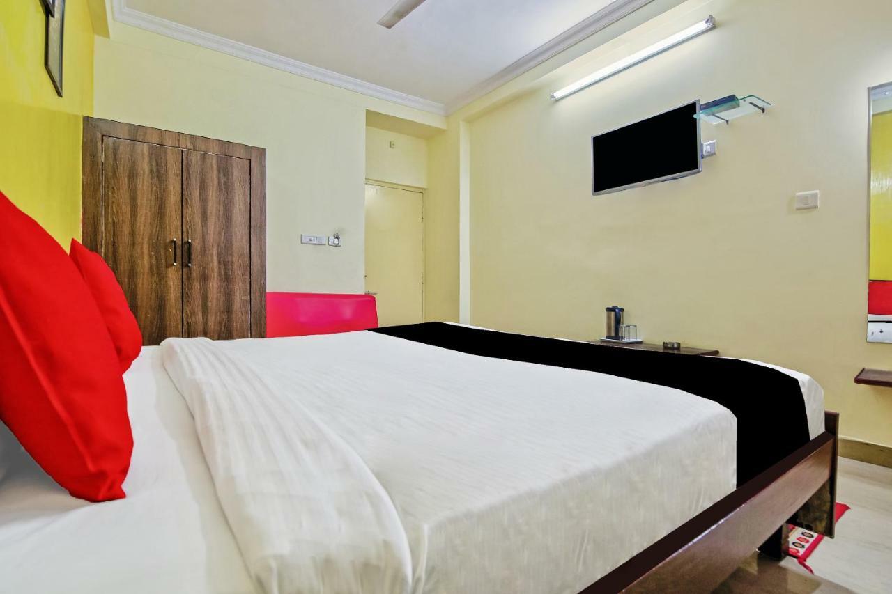 Capital O 41962 Hotel Mandakini Continental Lakhnau Kültér fotó